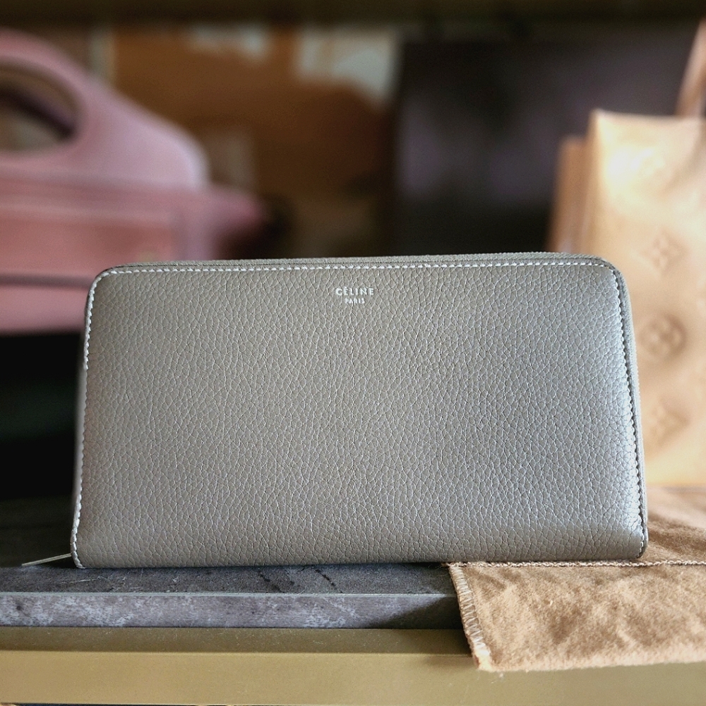 CELINE ZIPPED LONG WALLET